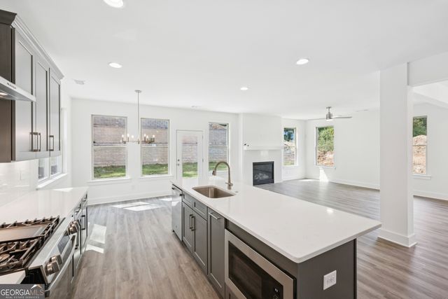3135 Stonegate Drive SW, Atlanta, GA 30331