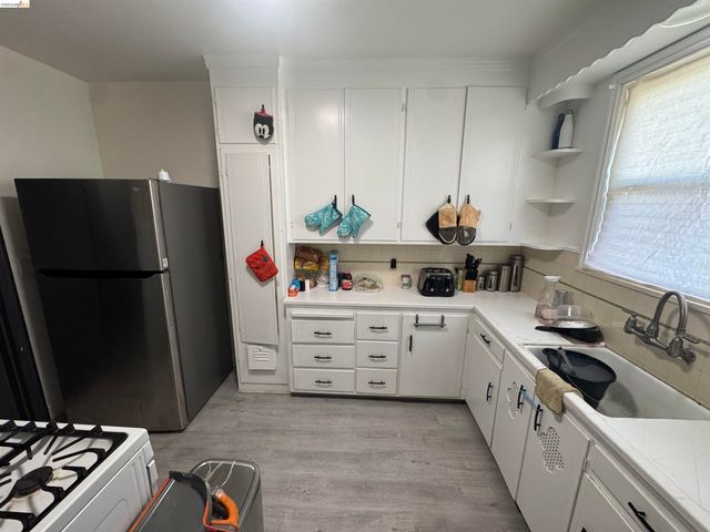 2100 5th Ave, Oakland, CA 94606