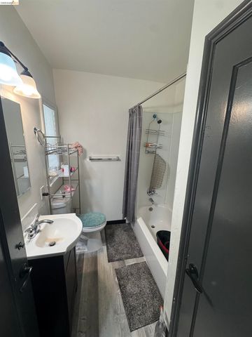 2100 5th Ave, Oakland, CA 94606