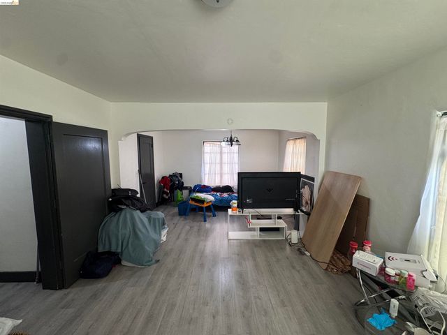 2100 5th Ave, Oakland, CA 94606