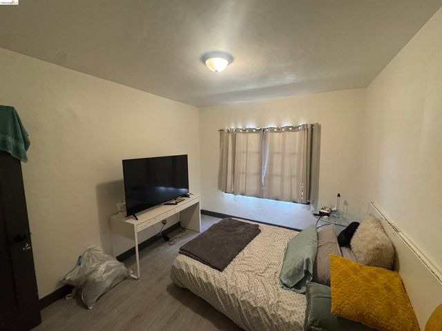2100 5th Ave, Oakland, CA 94606
