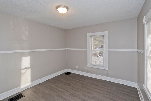 81 Hayden Ave, Springfield, MA 01109