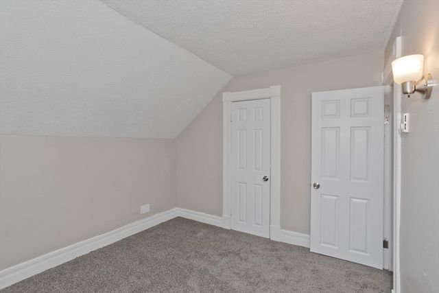 81 Hayden Ave, Springfield, MA 01109