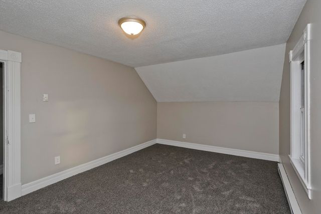 81 Hayden Ave, Springfield, MA 01109