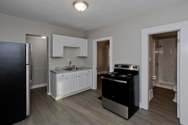 81 Hayden Ave, Springfield, MA 01109