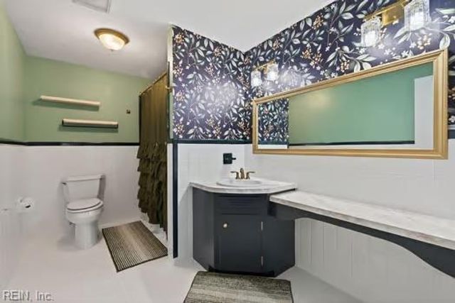 301 Woodbridge DR, Chesapeake, VA 23322