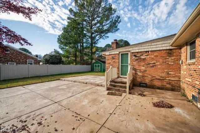 301 Woodbridge DR, Chesapeake, VA 23322