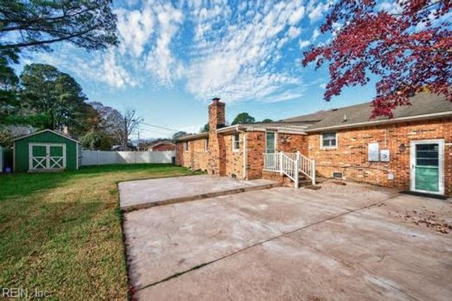 301 Woodbridge DR, Chesapeake, VA 23322