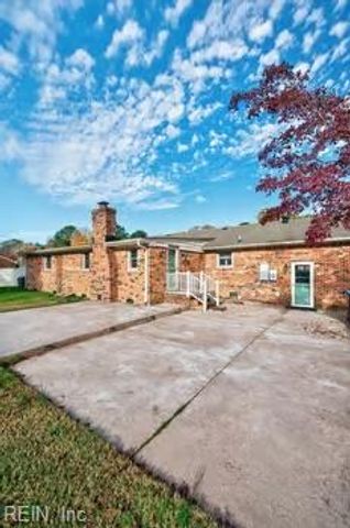 301 Woodbridge DR, Chesapeake, VA 23322