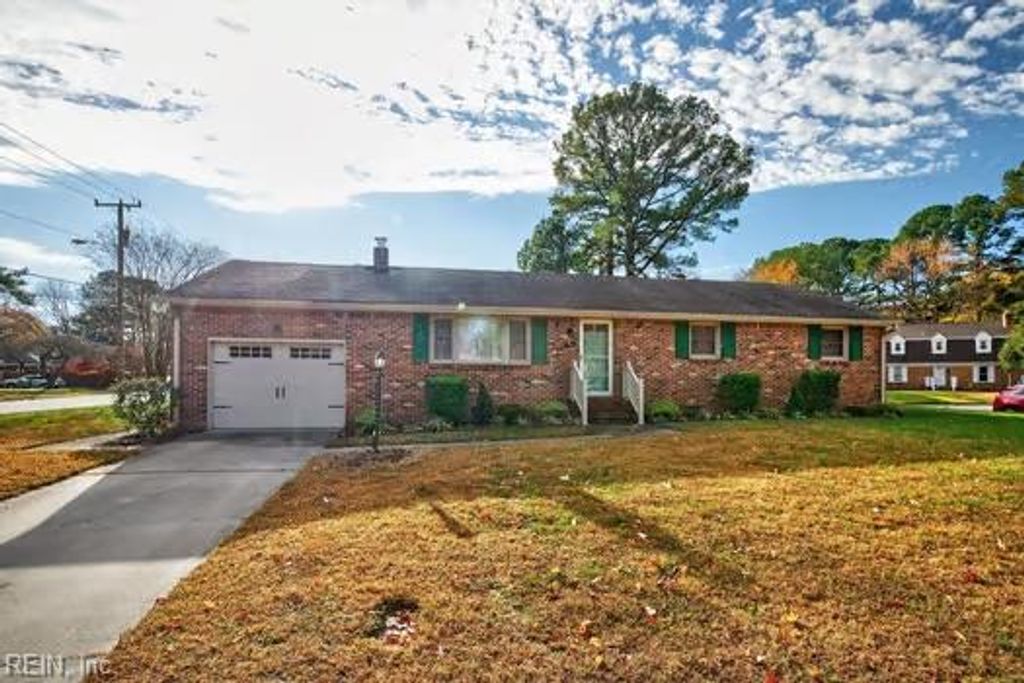 301 Woodbridge DR, Chesapeake, VA 23322