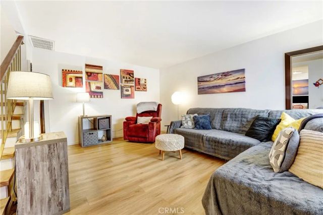 7301 Lennox Avenue D13, Van Nuys, CA 91405