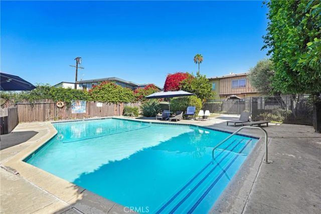 7301 Lennox Avenue D13, Van Nuys, CA 91405