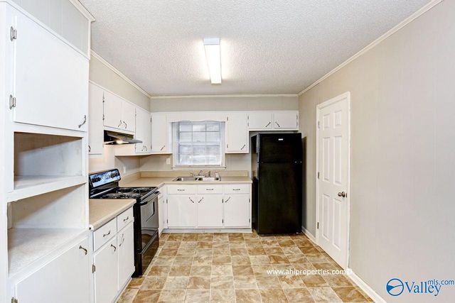 107 Scotland Drive, Athens, AL 35611