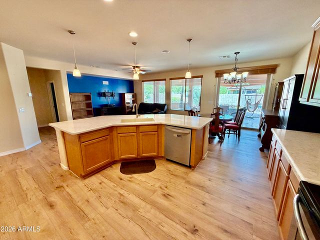 6746 W SANDPIPER Way, Florence, AZ 85132