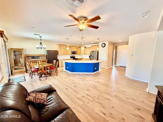 6746 W SANDPIPER Way, Florence, AZ 85132