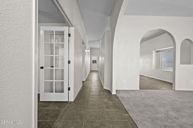 813 Desert Bush Drive, Horizon City, TX 79928