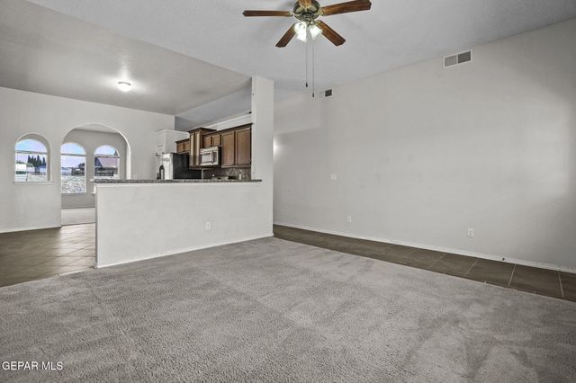 813 Desert Bush Drive, Horizon City, TX 79928