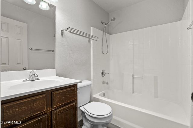 813 Desert Bush Drive, Horizon City, TX 79928