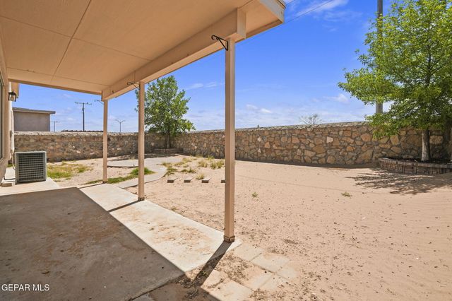 813 Desert Bush Drive, Horizon City, TX 79928