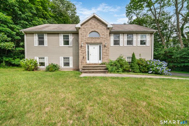 1 Lasalette Way, North Branford, CT 06471