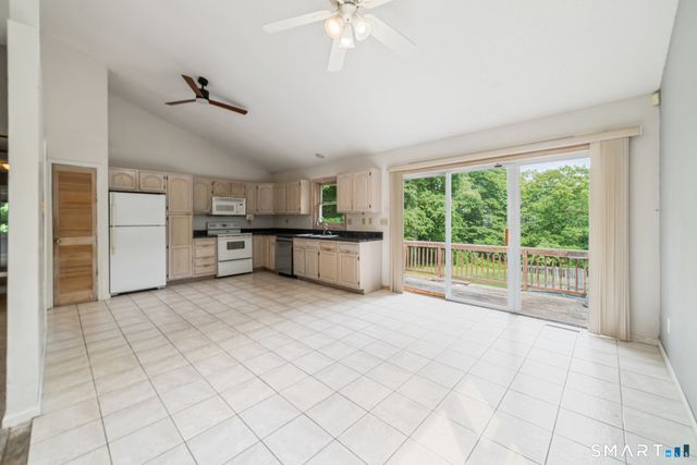 1 Lasalette Way, North Branford, CT 06471