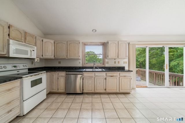1 Lasalette Way, North Branford, CT 06471