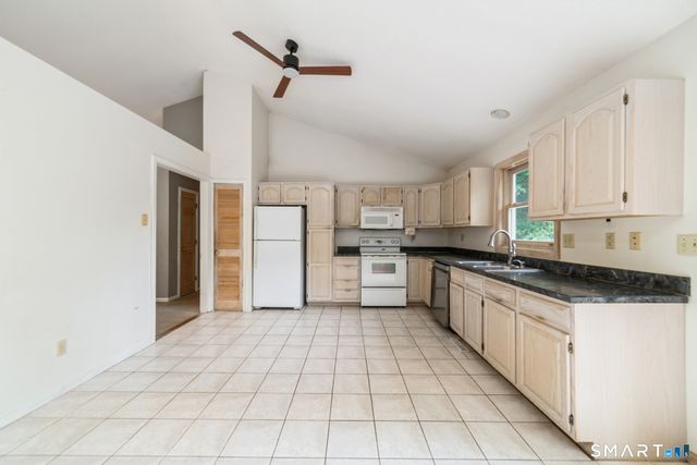 1 Lasalette Way, North Branford, CT 06471