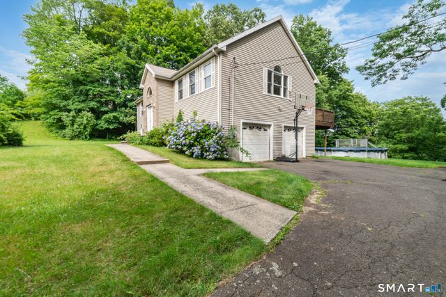 1 Lasalette Way, North Branford, CT 06471