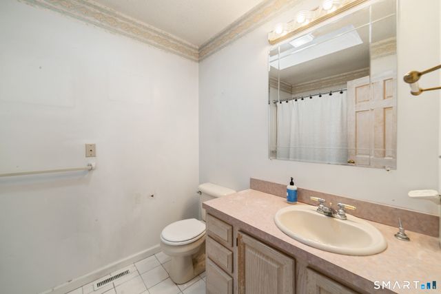 1 Lasalette Way, North Branford, CT 06471