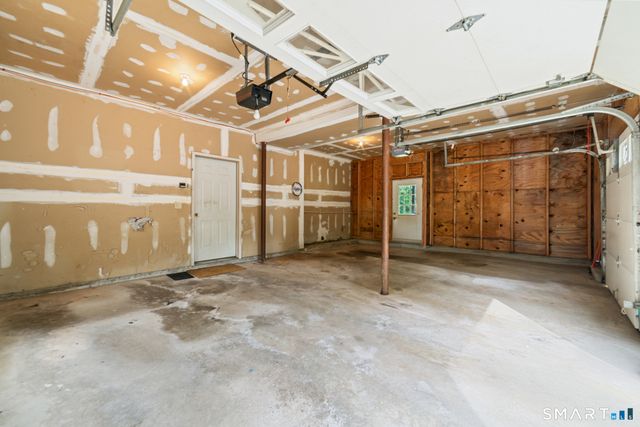 1 Lasalette Way, North Branford, CT 06471