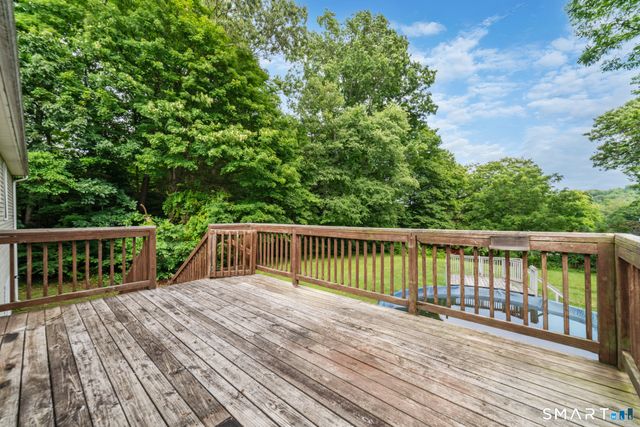 1 Lasalette Way, North Branford, CT 06471