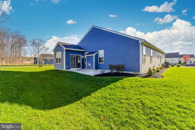 100 CASTLEBAY DR, Williamstown, NJ 08094