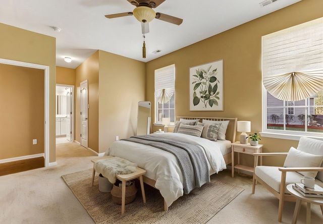 100 CASTLEBAY DR, Williamstown, NJ 08094