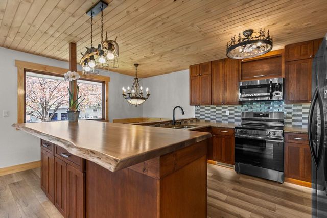 185 ISLAND DRIVE, Iola, WI 54945