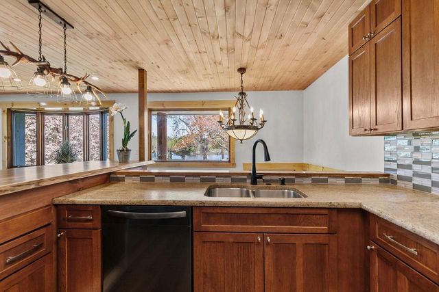 185 ISLAND DRIVE, Iola, WI 54945