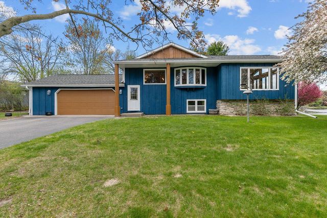 185 ISLAND DRIVE, Iola, WI 54945