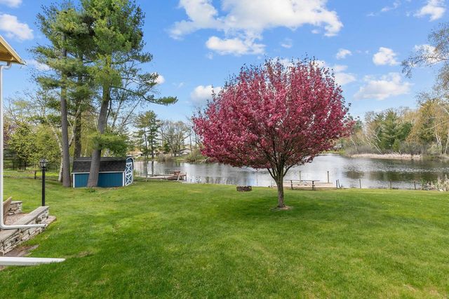 185 ISLAND DRIVE, Iola, WI 54945