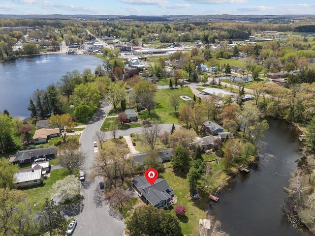 185 ISLAND DRIVE, Iola, WI 54945