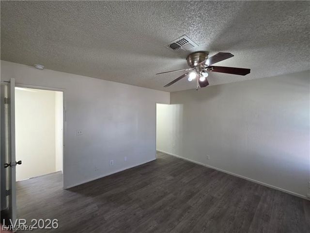 7235 Wichita Court, Las Vegas, NV 89119