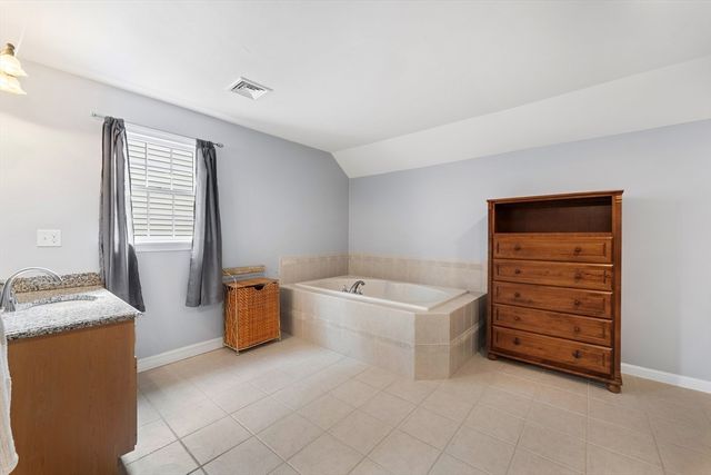11 Aris Way 11, Milford, MA 01757