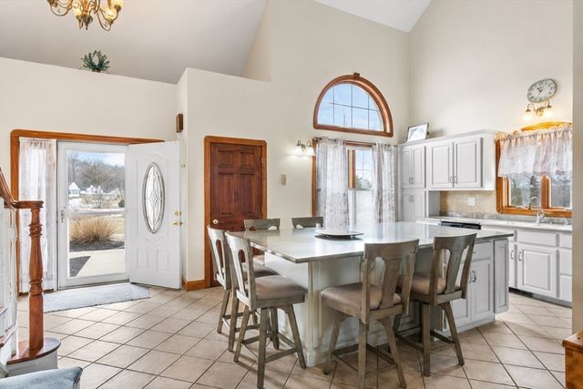 11 Aris Way 11, Milford, MA 01757