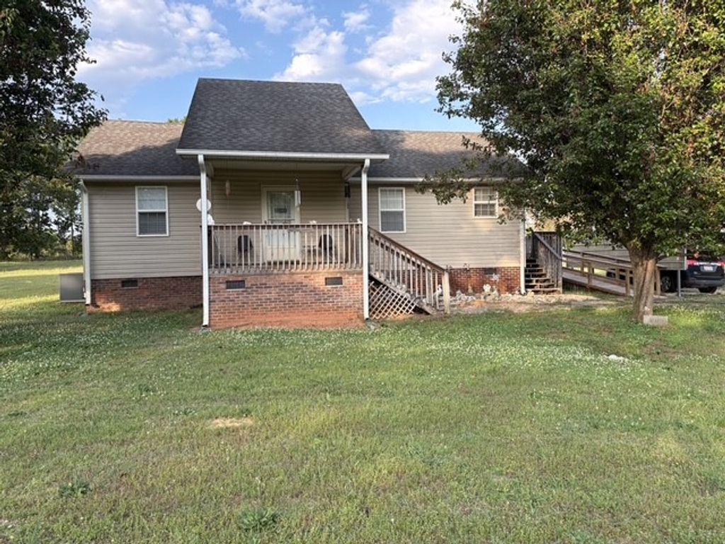 115 GRAY Circle, Iva, SC 29655