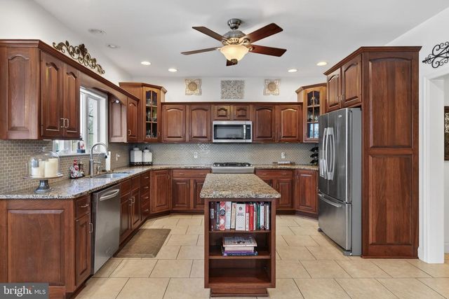 55 LEXINGTON DR, Annville, PA 17003