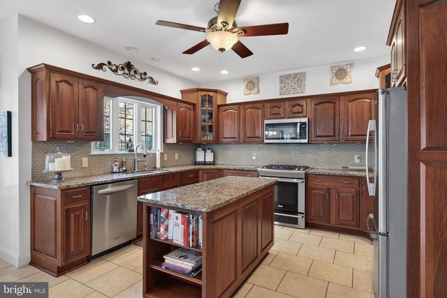 55 LEXINGTON DR, Annville, PA 17003