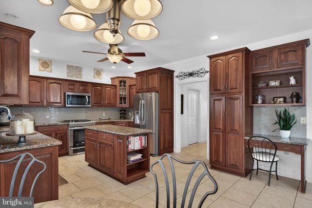 55 LEXINGTON DR, Annville, PA 17003