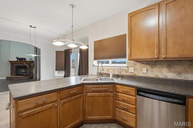 85 Aspen Ridge Court, St Peters, MO 63376