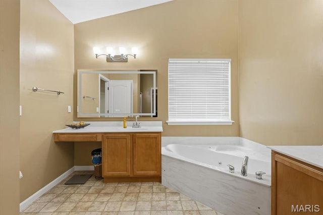 85 Aspen Ridge Court, St Peters, MO 63376