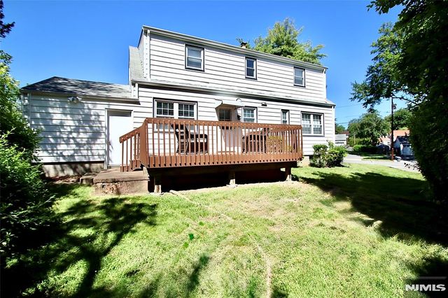 17-19 Greenwood Drive, Fair Lawn, NJ 07410