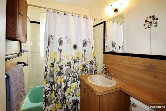 17-19 Greenwood Drive, Fair Lawn, NJ 07410