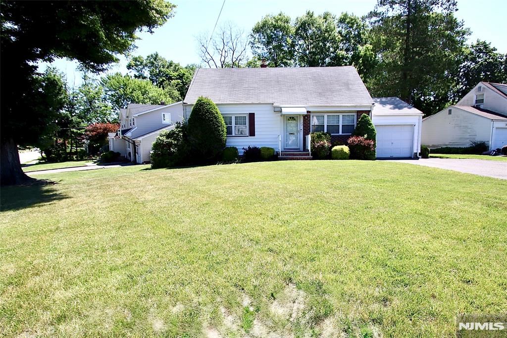 17-19 Greenwood Drive, Fair Lawn, NJ 07410